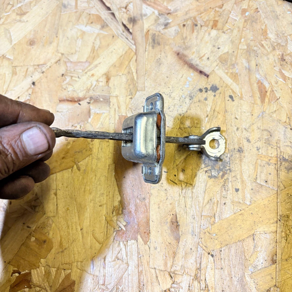 2005-2014 TOYOTA AYGO OSR DRIVERS SIDE REAR DOOR CHECK STRAP