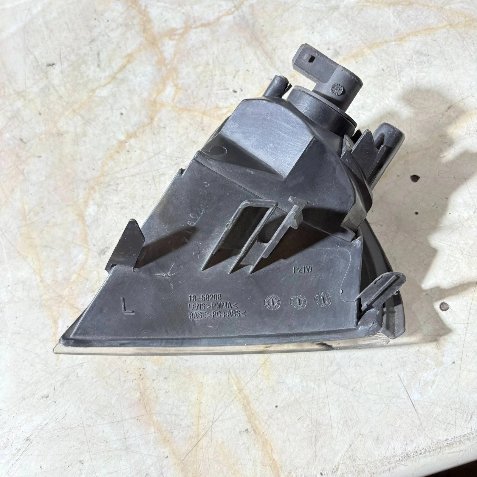 Toyota Avensis Facelift Indicator - 185820