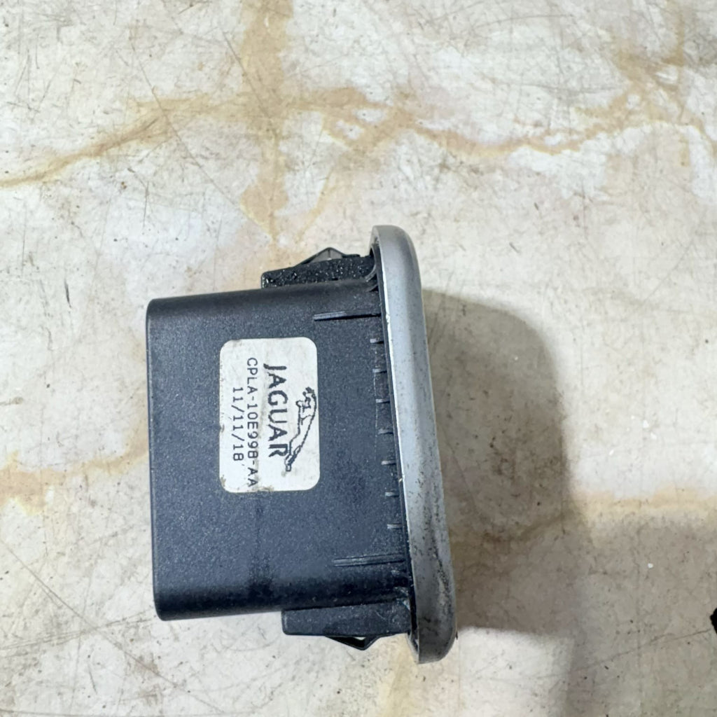 Range Rover Velar 2017-2022 Tailgate Close Switch Button LR040338 CPLA10E99BAA