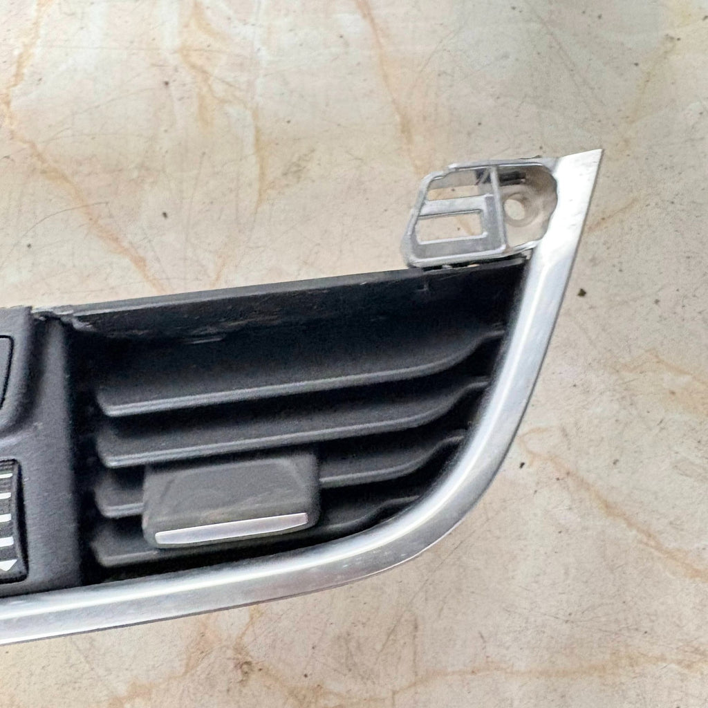 Ford Fiesta Mk8 Front Dashboard Centre Air Vent H1BB19K617ADW 2018 19 20 21 22