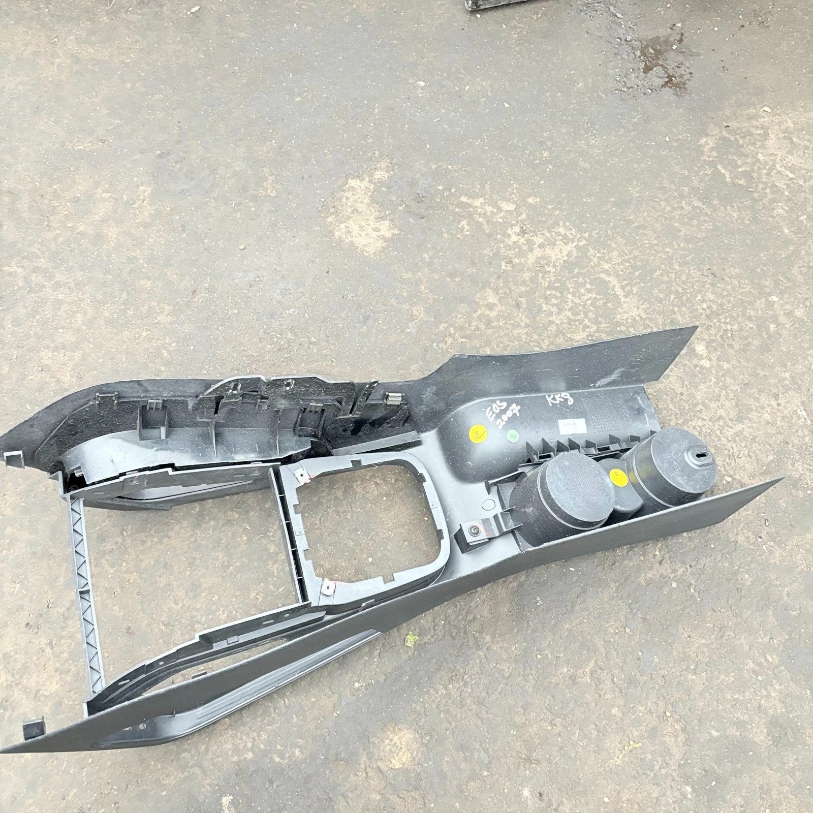 VW Scirocco Mk3 2009-2018 Centre Console Armrest / Tunnel Console 1K0863243