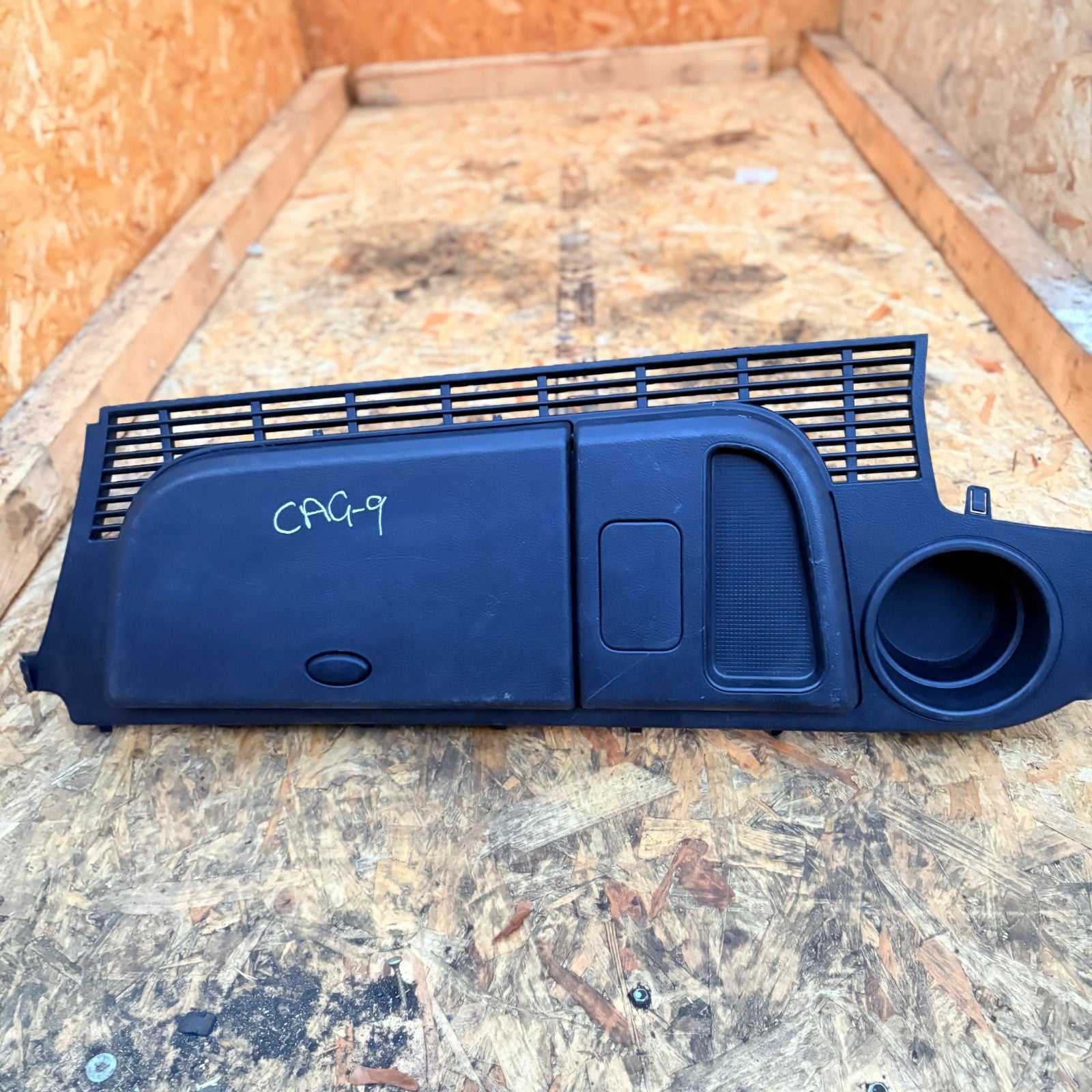 Land Rover Discovery 3 2004-2009 Rear Left Storage Compartment ESJ501010