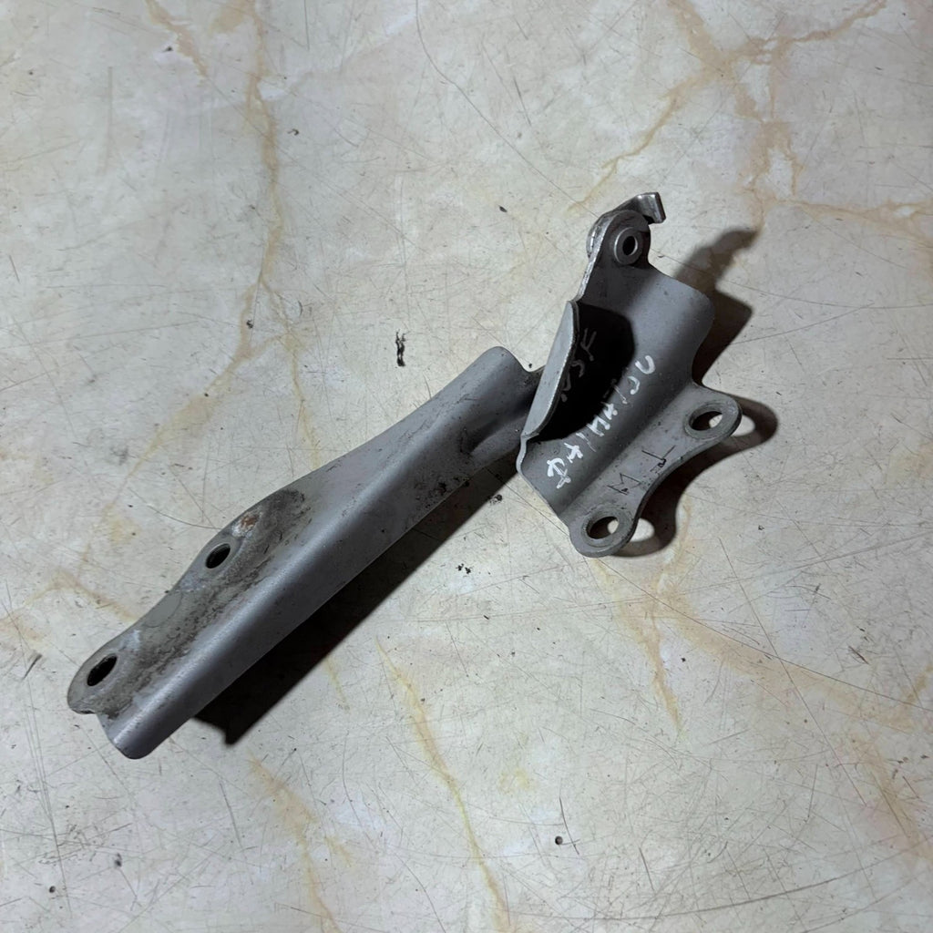 Daihatsu Left Front Bonnet Hood Hinge