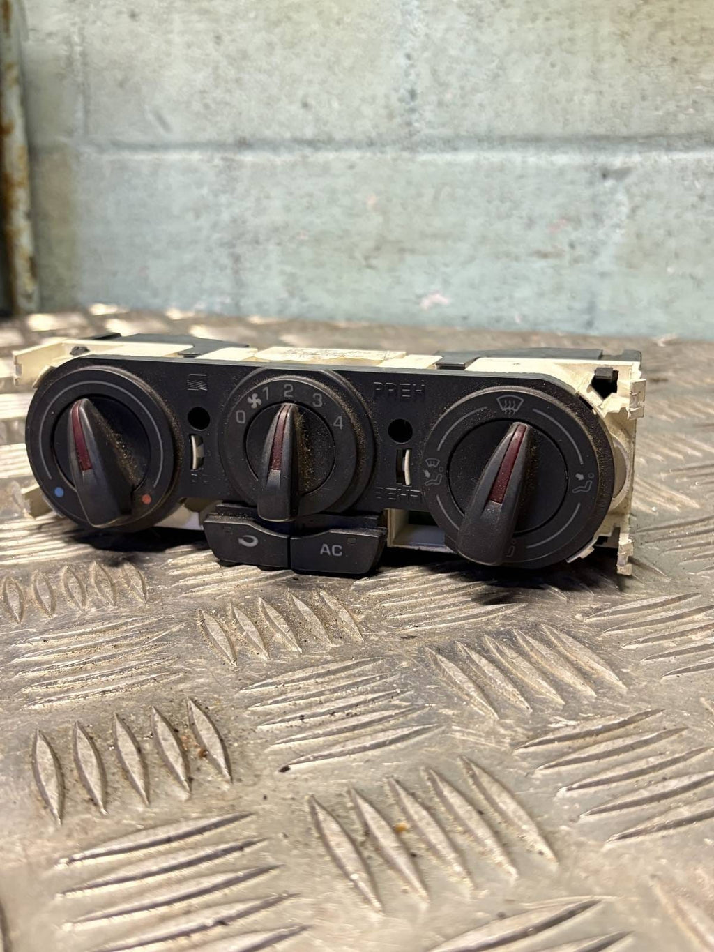SEAT Ibiza 6J Climate Control Panel A/C Heater Controls 6J0 820 045A (2008-2015)