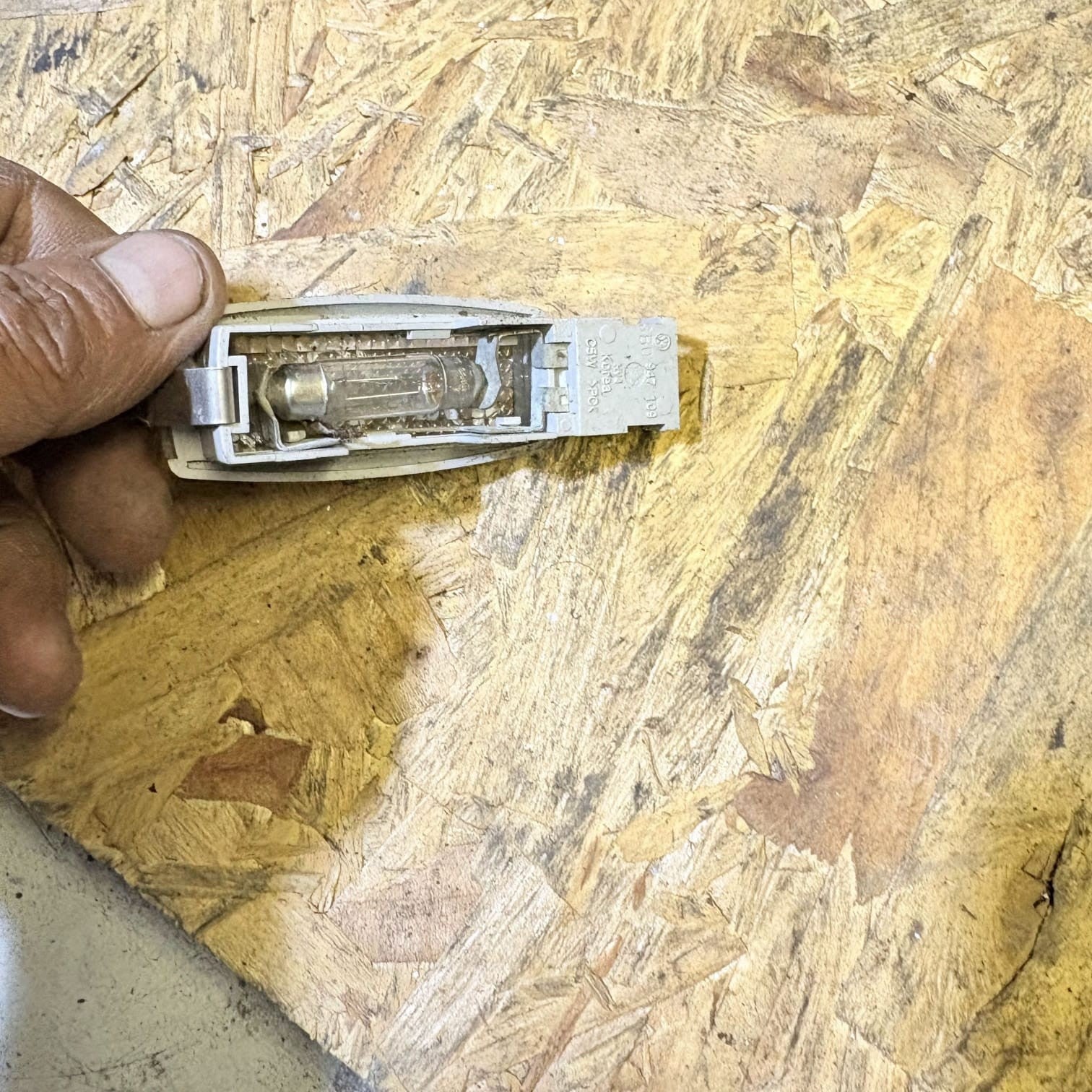 VW Polo 2014-2017 Left Interior Roof Courtesy Sun Visor Light