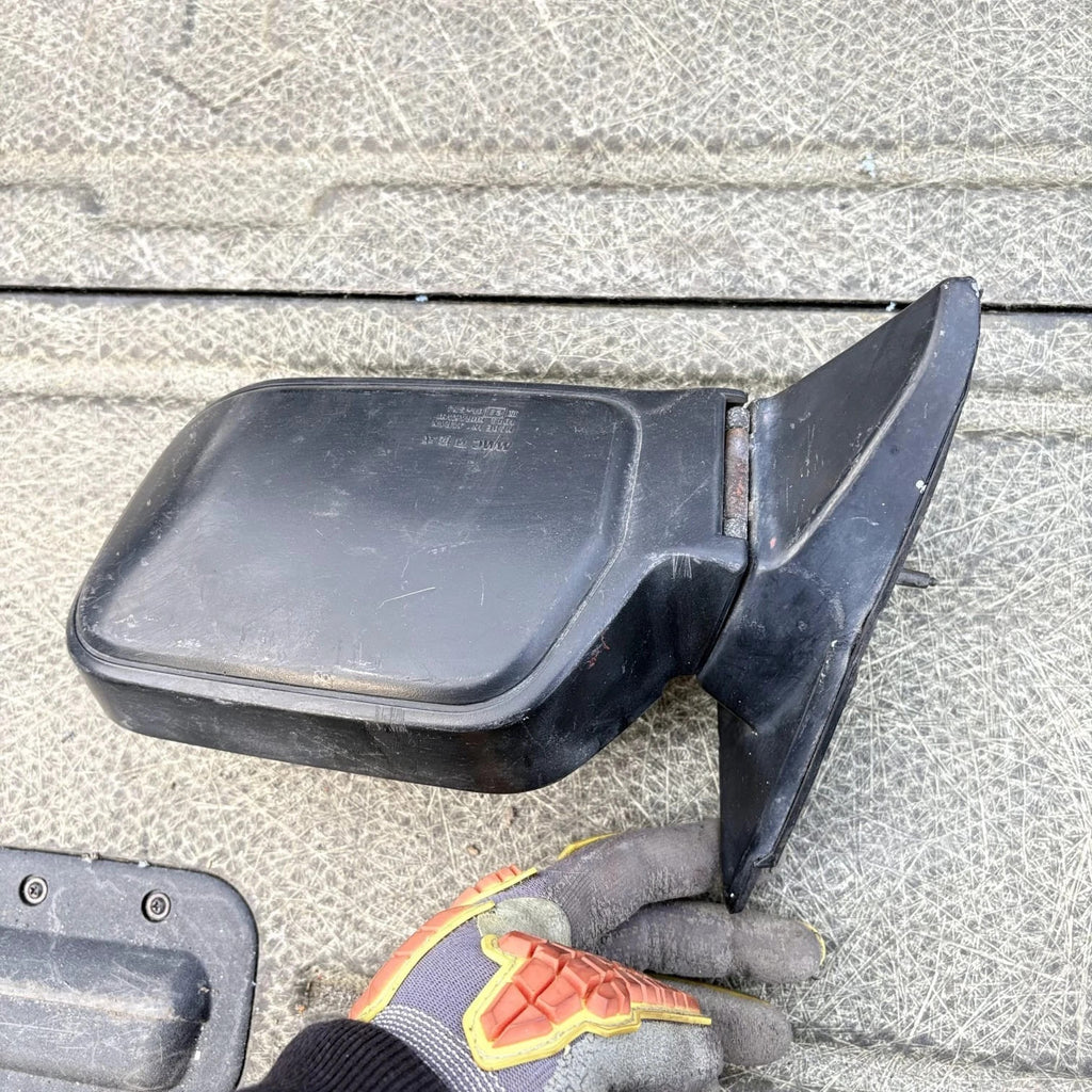 Mitsubishi Cordia 1985-1988 RH Right Door Wing Mirror Side View Black E201574