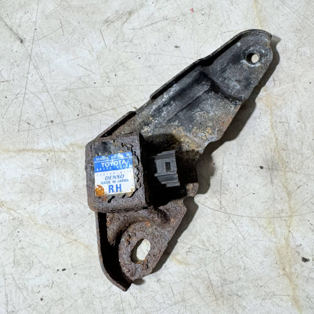 TOYOTA PRIUS AIRBAG IMPACT CRASH SENSOR 89173-47040 252100-0150 2001 OSF