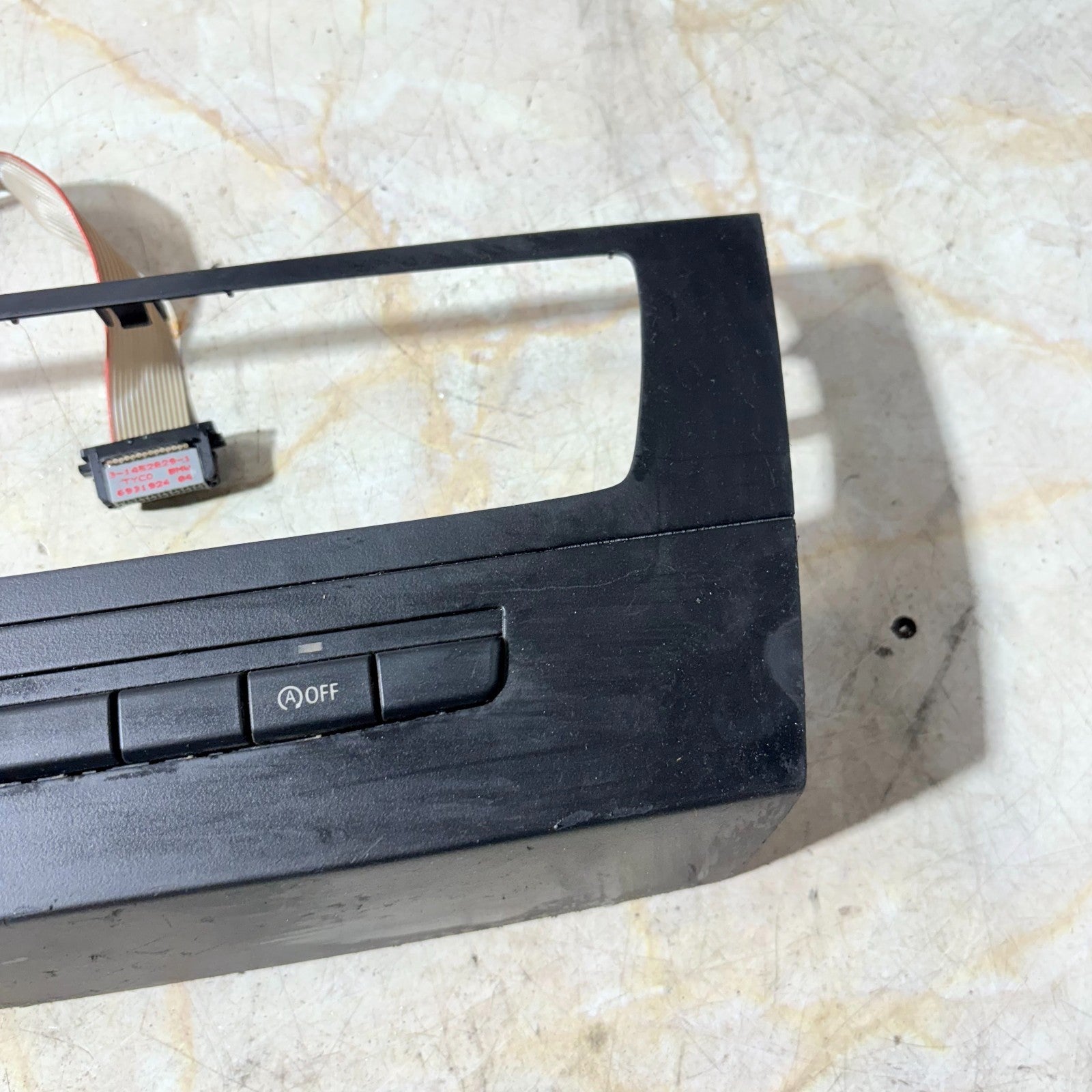 Bmw 320 D 2010-2013 Heater Control Surround 03744600 GENUNE