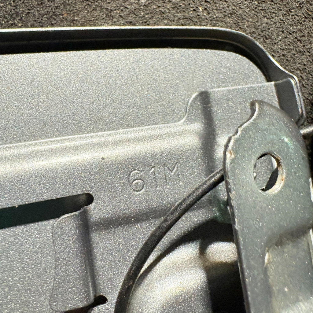 2014 SUZUKI SX4 S-Cross Fuel Flap GREY and Cap