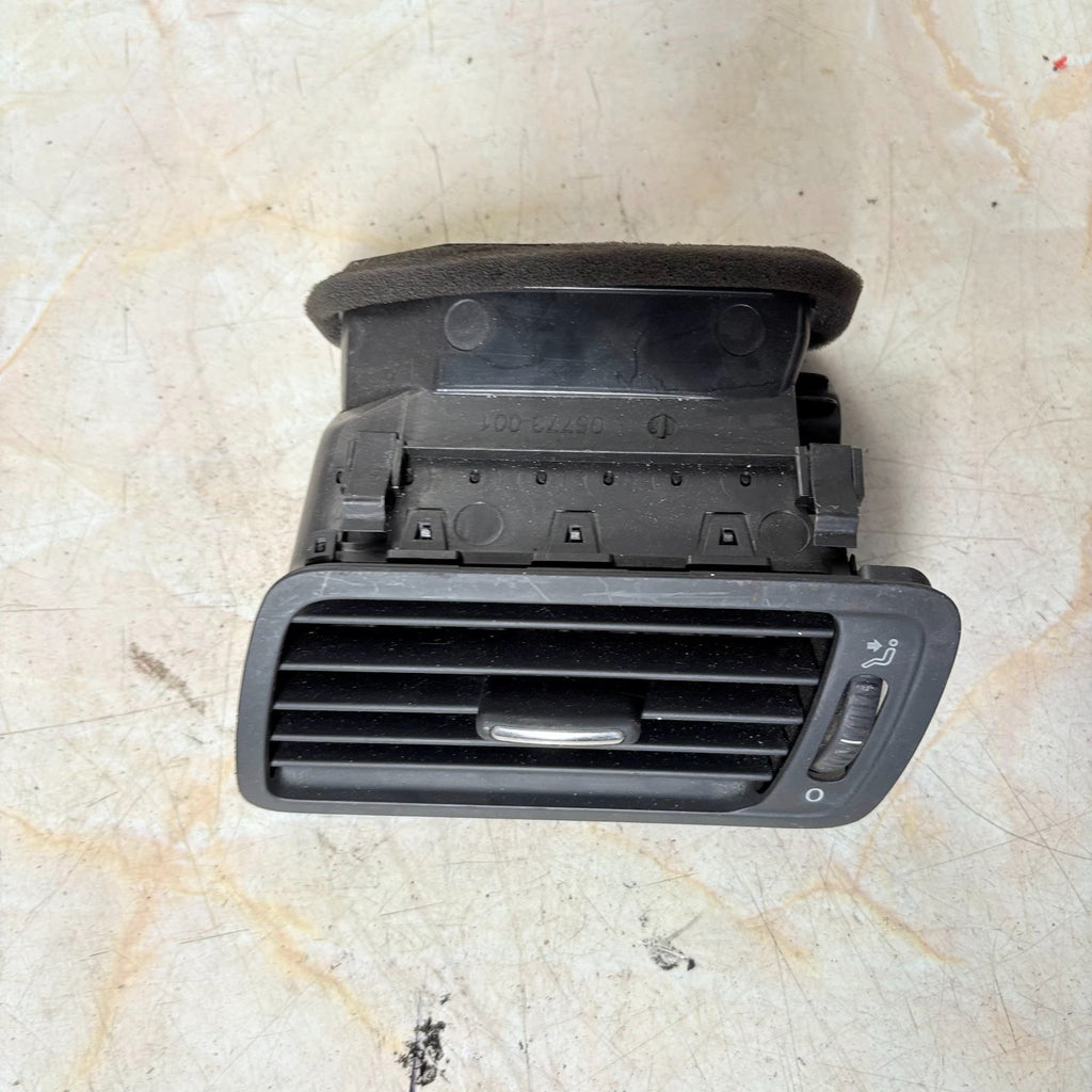 2005-2010 VW PASSAT DASH AIR VENT PASSENGER FRONT LEFT SIDE 3C2819701D