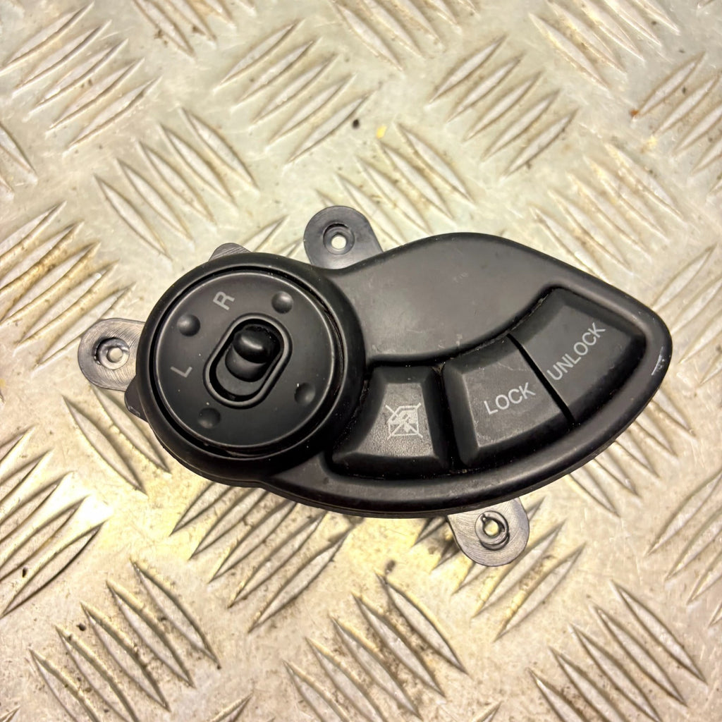 Hyundai Santa Fe 2001-2006 Mirror Control + Door Lock Switch 93530-26500