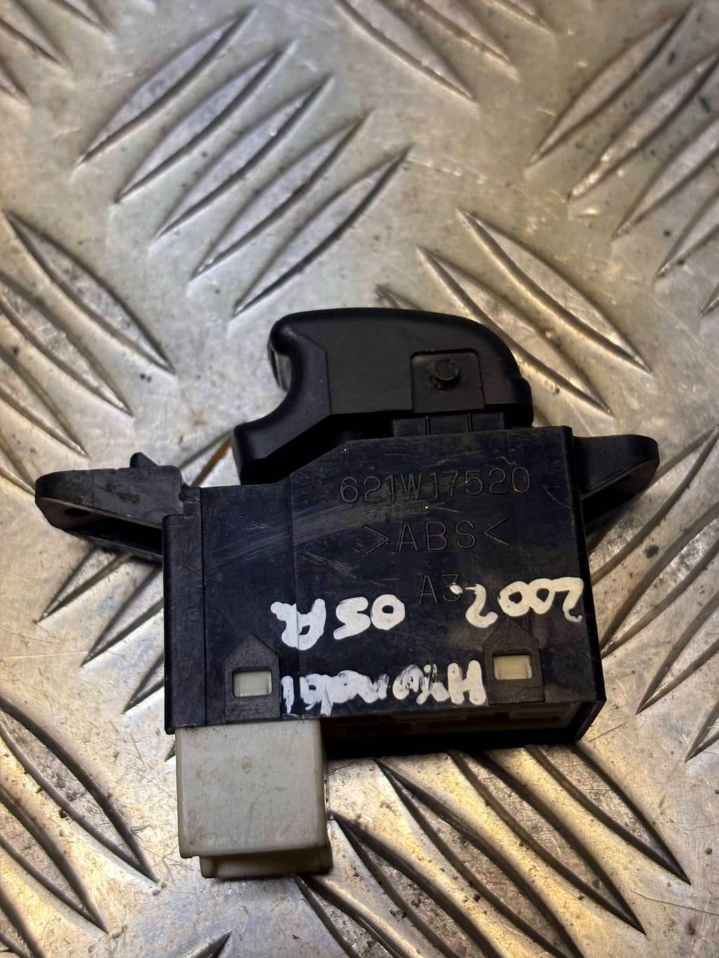 Hyundai Santa Fe 2002 Left rear Electric window control switch 935753C010
