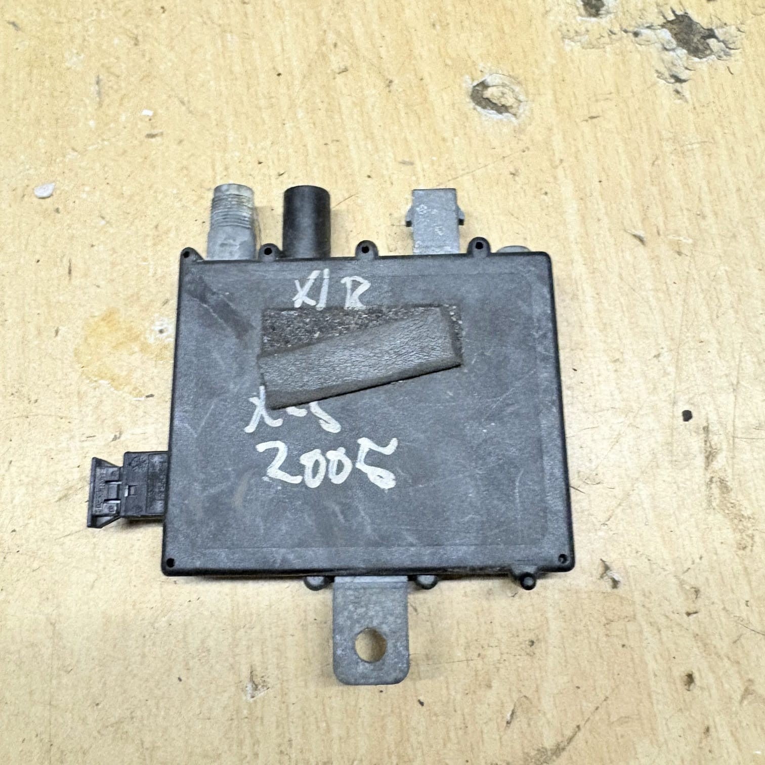 BMW X5 E53 2000-2006 Radio Aerial Amplifier Trap Circuit 6906070 65256906070