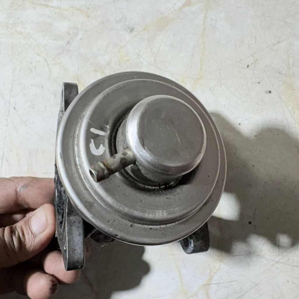 VOLKSWAGEN TOURAN MK1 EGR Valve Exhaust Gas Recirculation Valve 749603D