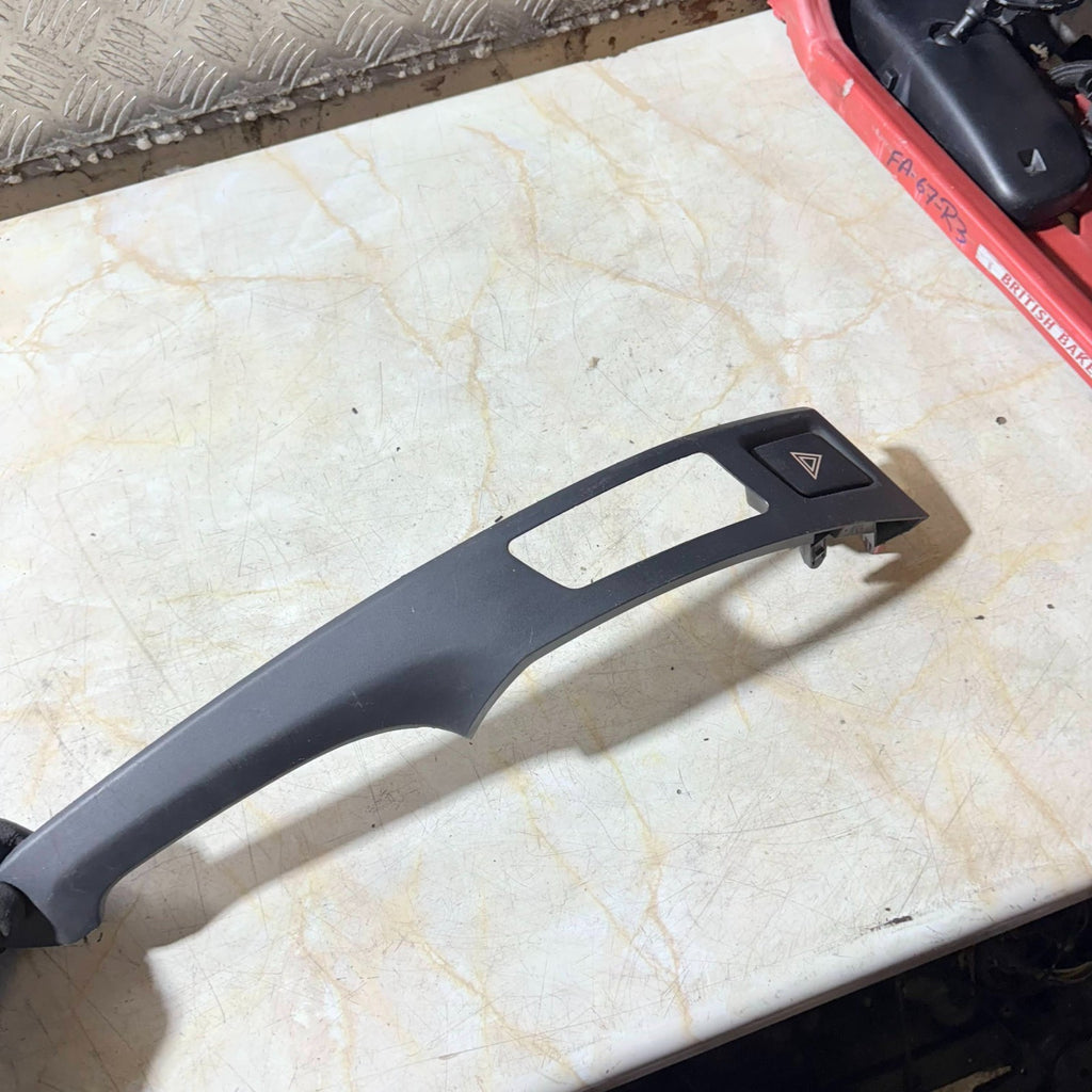 2005-2011 TOYOTA YARIS HAZARD SWITCH