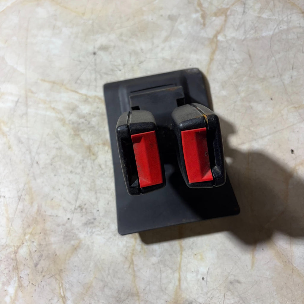 BMW MINI Rear Seat Belt Buckles Pair Centre R50 R53 One/Cooper 5321261A 01-06