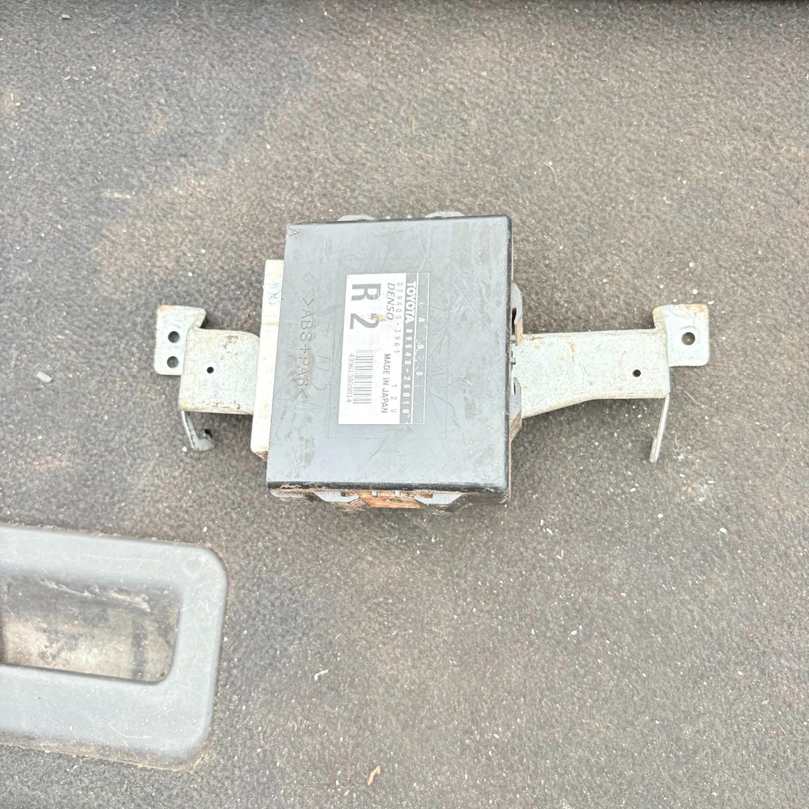 2005 TOYOTA DYNA 300 ABS Control Unit 89540-25010