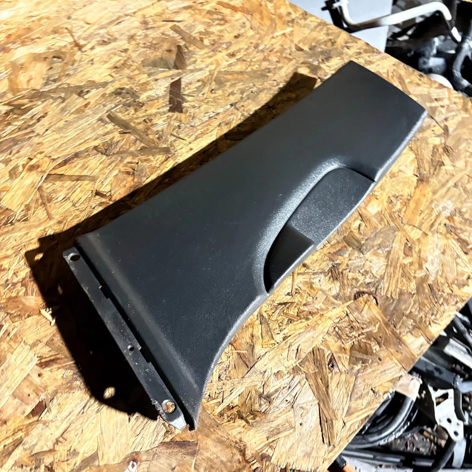 AUDI A1 B PILLAR TRIM 2018 FRONT PASSENGER LEFT SIDE