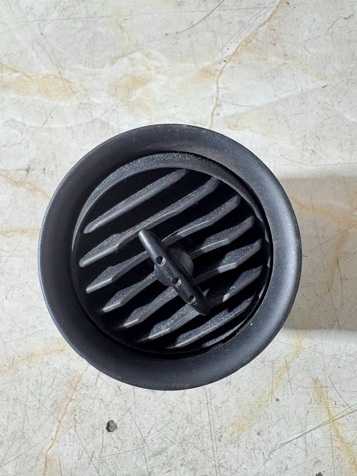 Seat Ibiza Centre dash air vent 2005