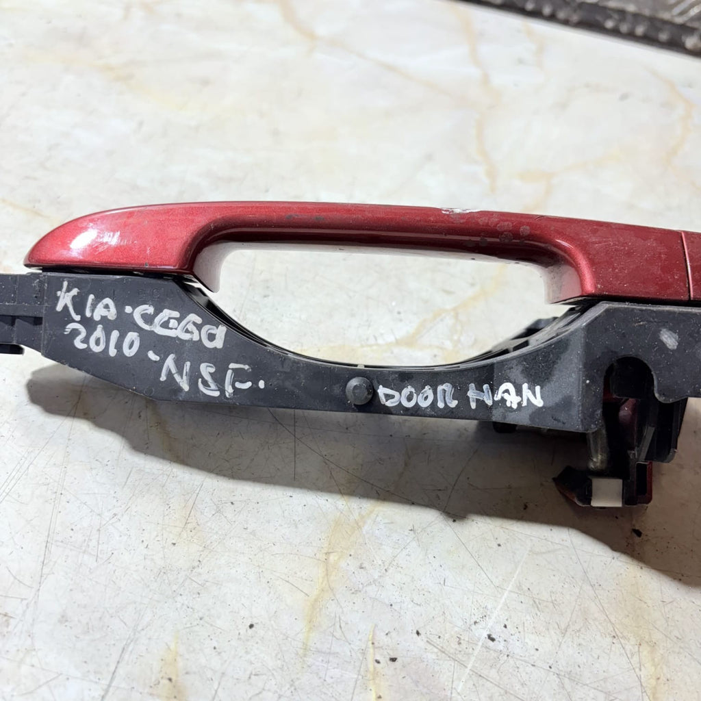 Kia Ceed 2010 Front Passenger Door Handle Exterior Red NSF 176379104587