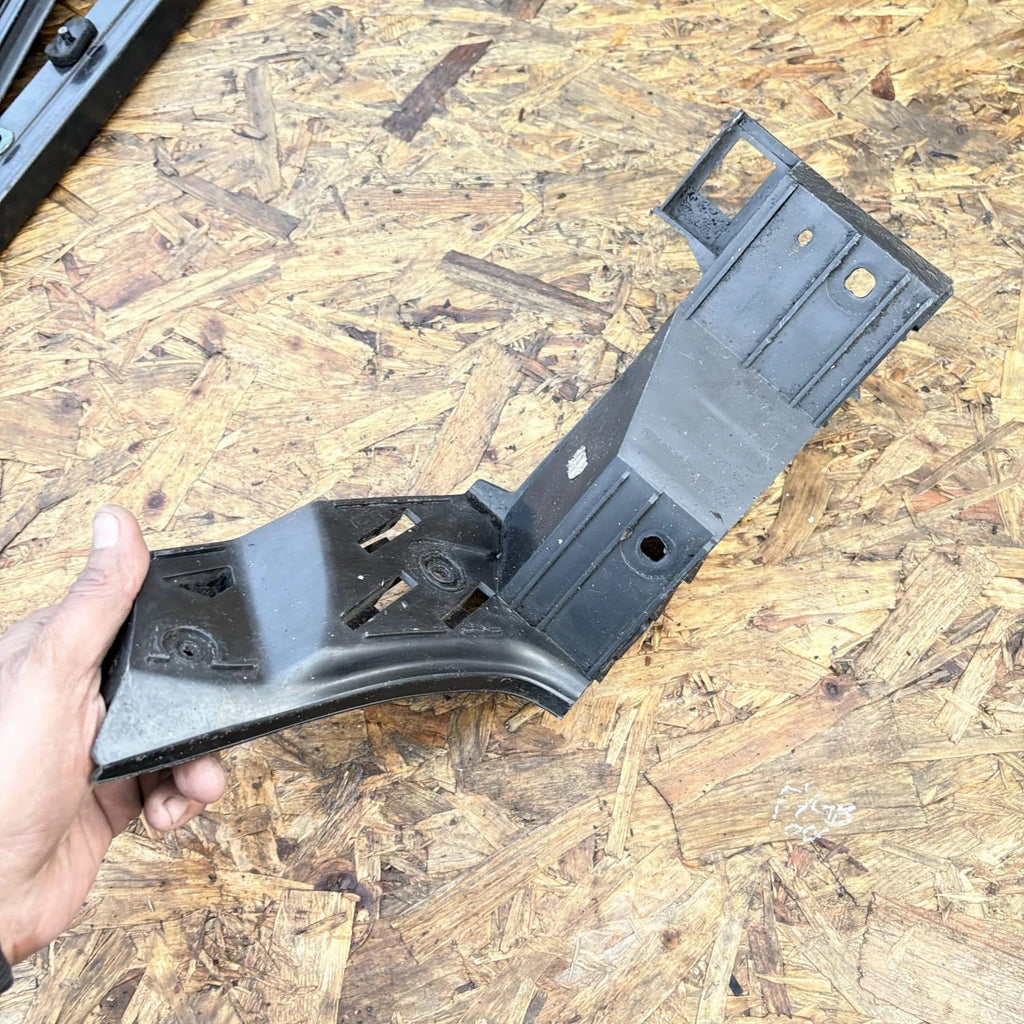 FOR VW POLO 2007 PASSENGER REAR BUMPER BRACKET 6Q6807375