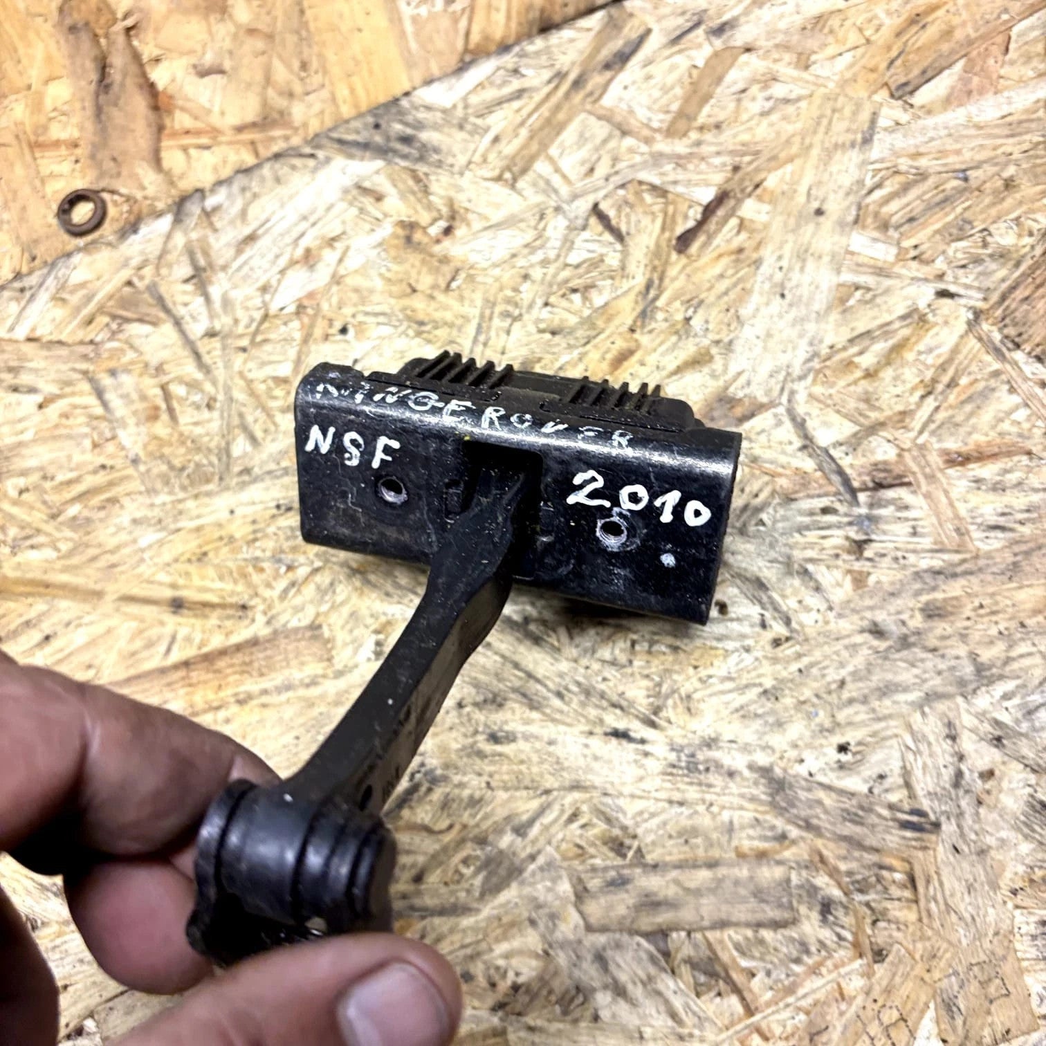 Range Rover L322 2010-2012 Front Left Door Check Strap Limiter BDH760030 7033609