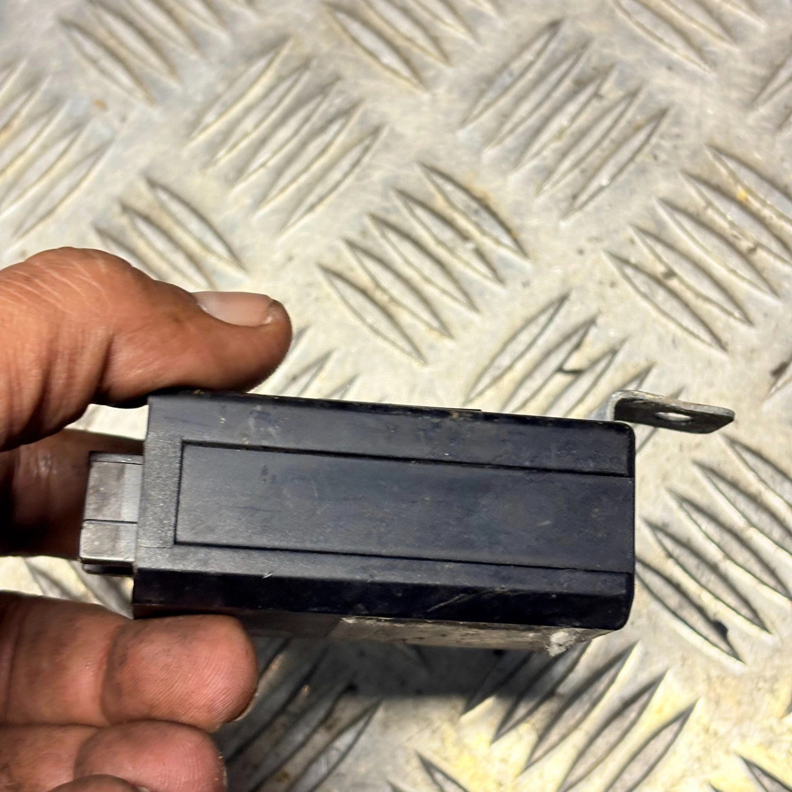 LDV Maxus 2004-2009 Vehicle Speed VSS Interface Module 587530011 4-0626G02A