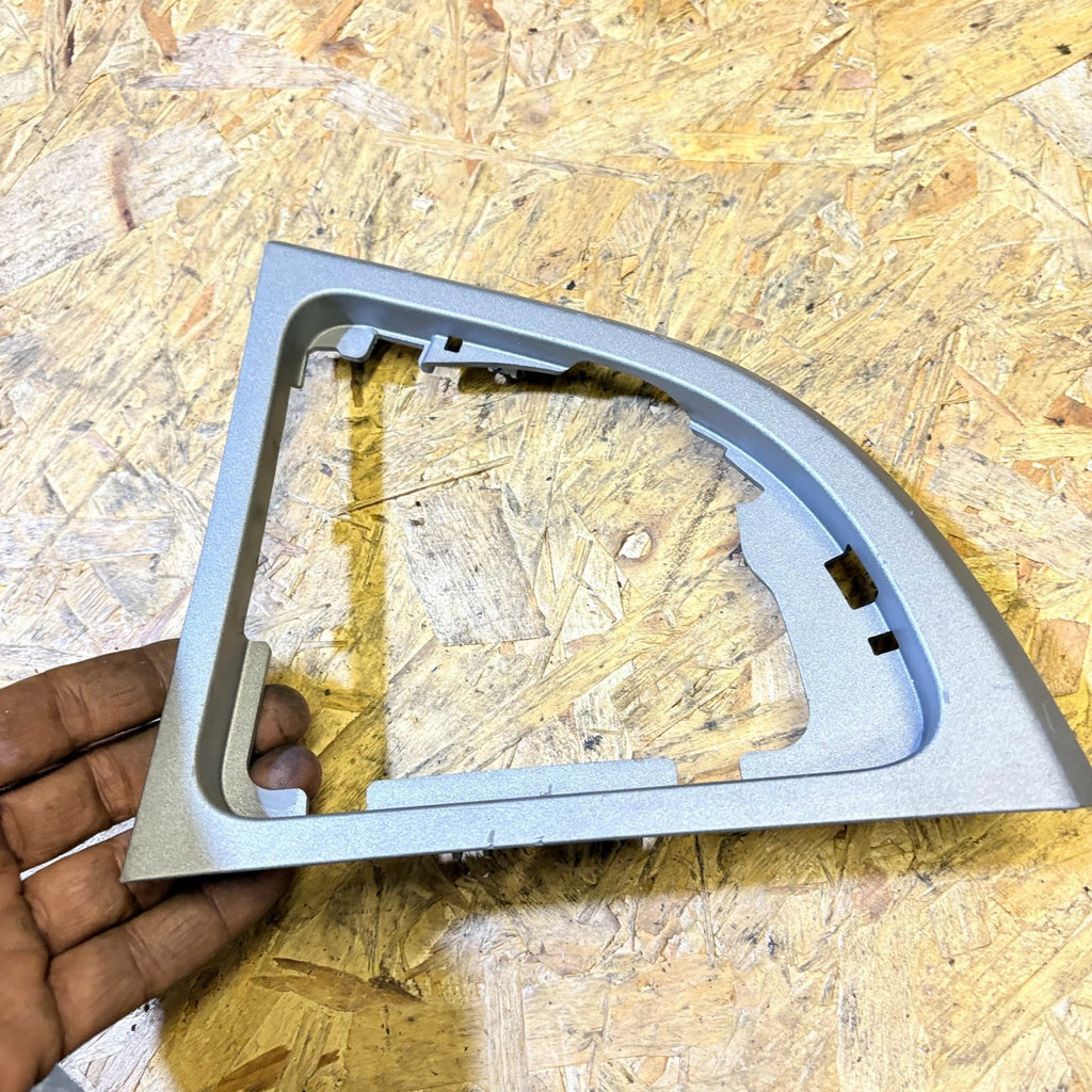 BMW 1 Series 118 Gear Stick Surround Trim Fascia 528506/10