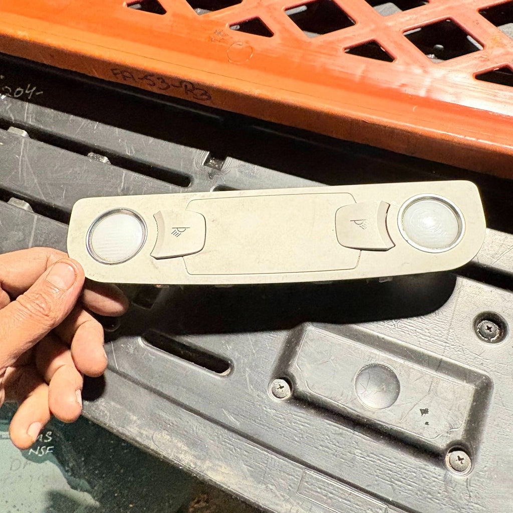 AUDI A6 2007 MIDDLE INTERIOR ROOF COURTESY LIGHT