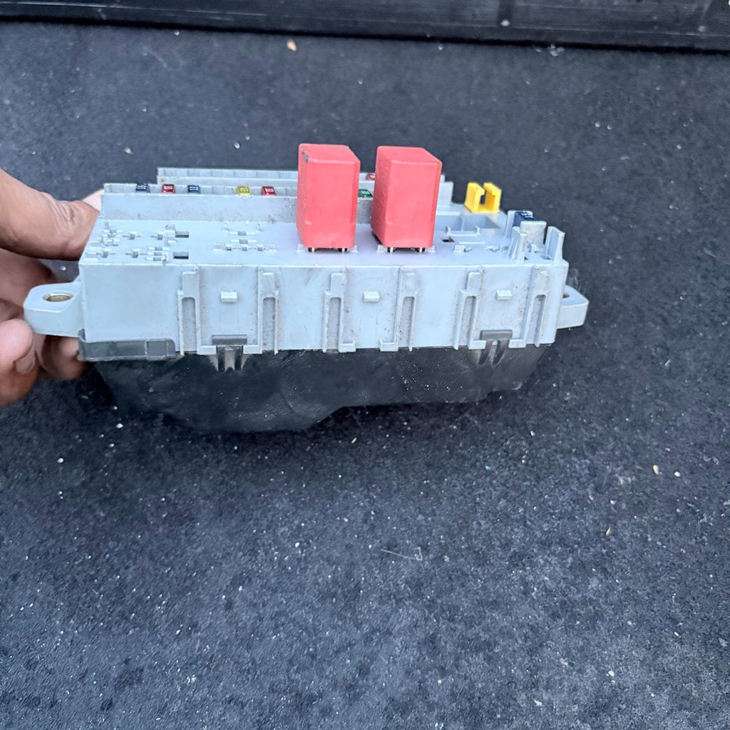 Citroen Relay/Jumper Peugeot Boxer Fiat Ducato 2002-2006 Under Dash Fuse Box