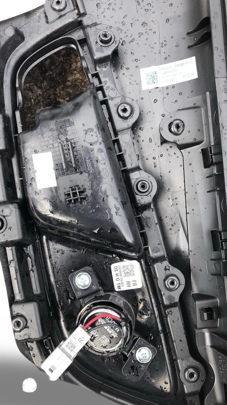 HYUNDAI KONA DOOR CARD FRONT RIGHT 2018-2023 82380-J9000