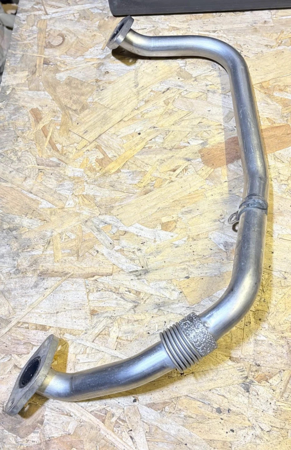 VW 05-07 Golf Plus 06-09 Golf Mk5 06-11 Jetta 2.0TDI EGR Valve Pipe 03G131521A