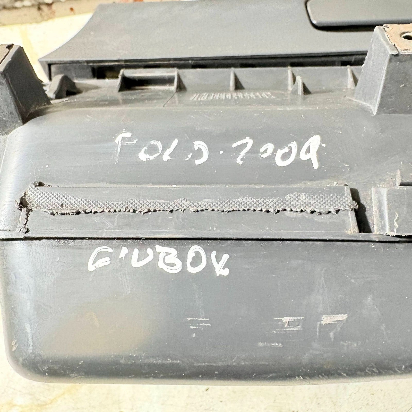 VOLKSWAGEN POLO 2009 GLOVEBOX 602857101