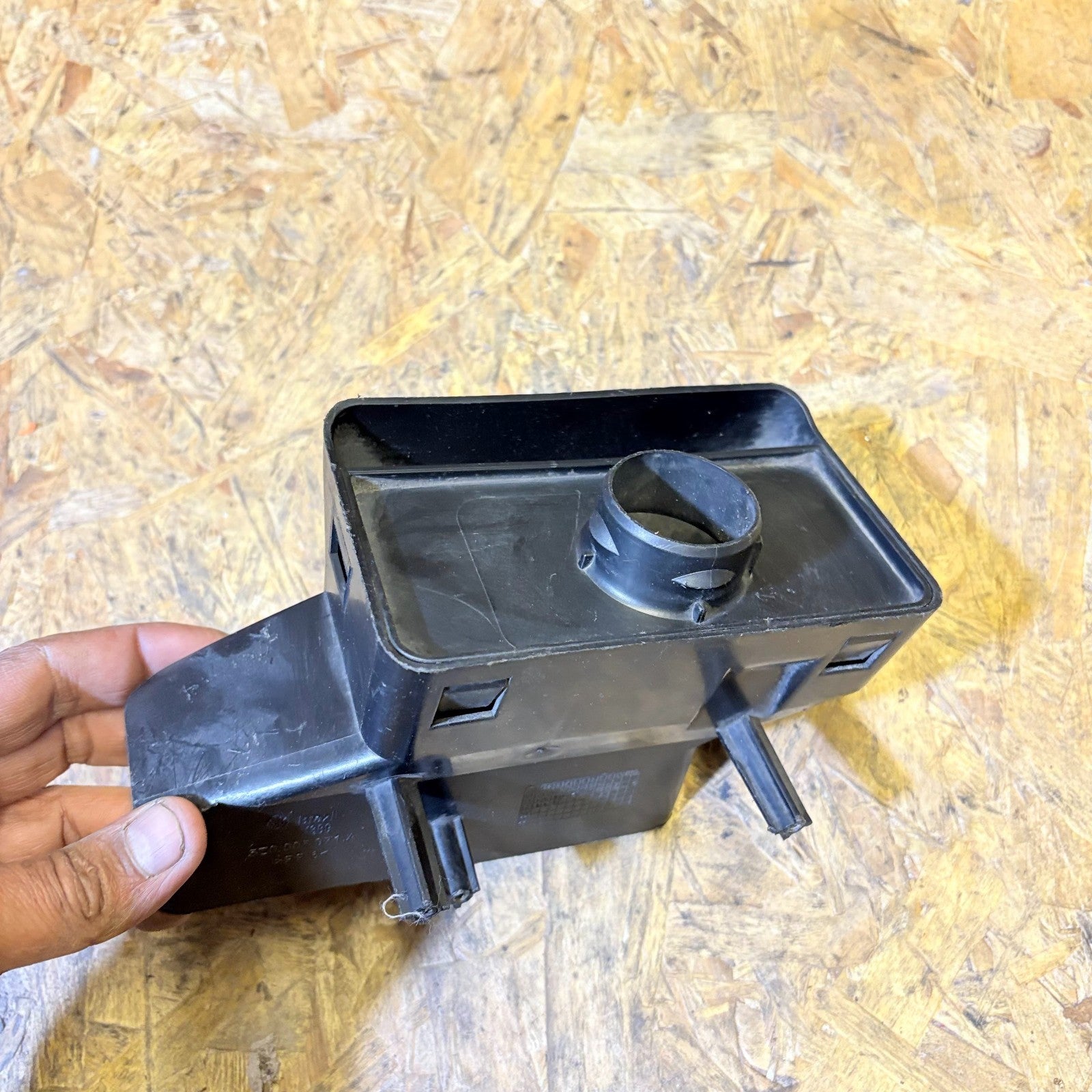 VW Fox Air Intake Duct Air Guide 5Z0805971A (5Z0 805 971A) 2005-2012