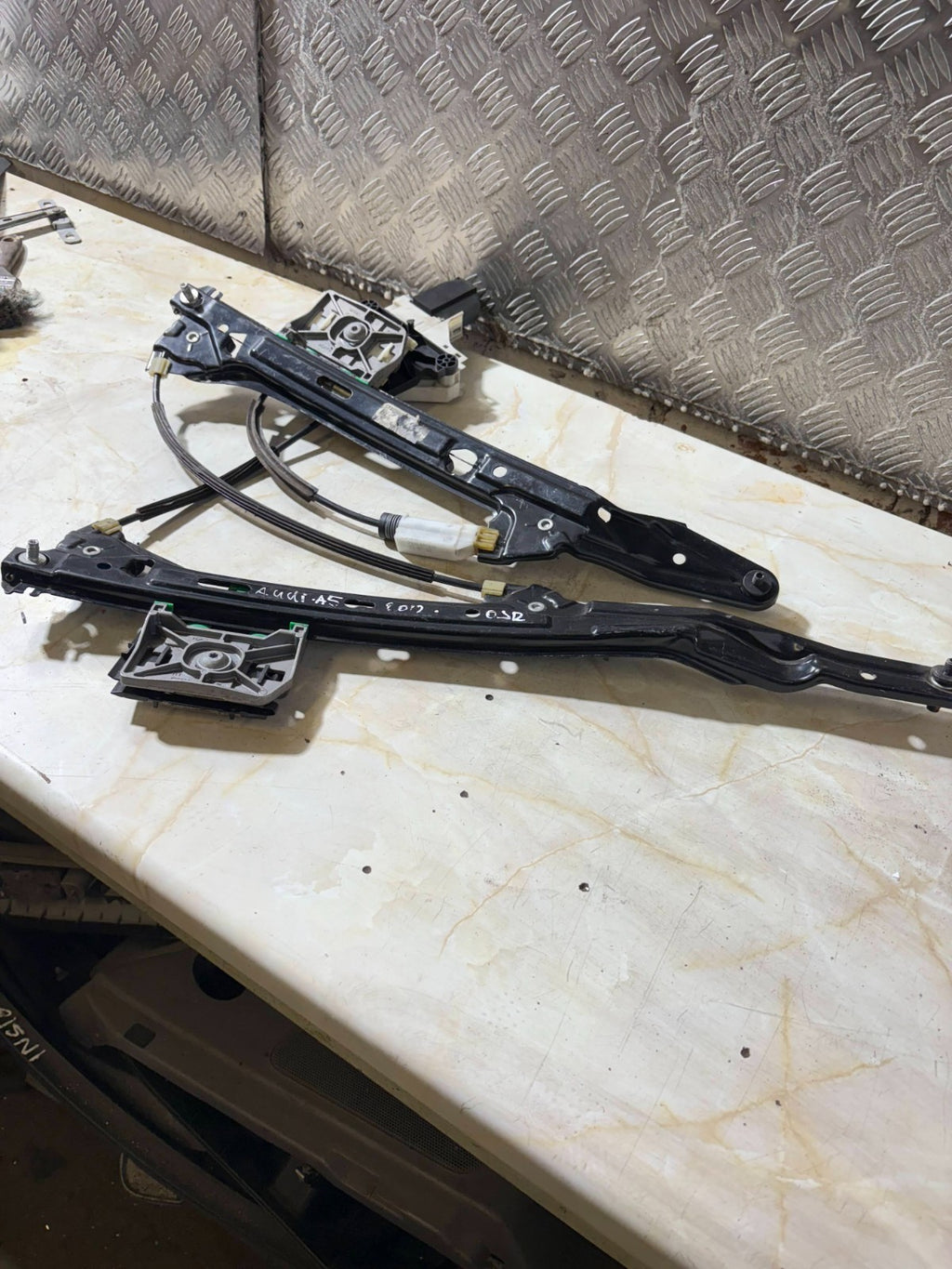 AUDI A5 B8.5 2012 WINDOW REGULATOR OSR 8K0959801A