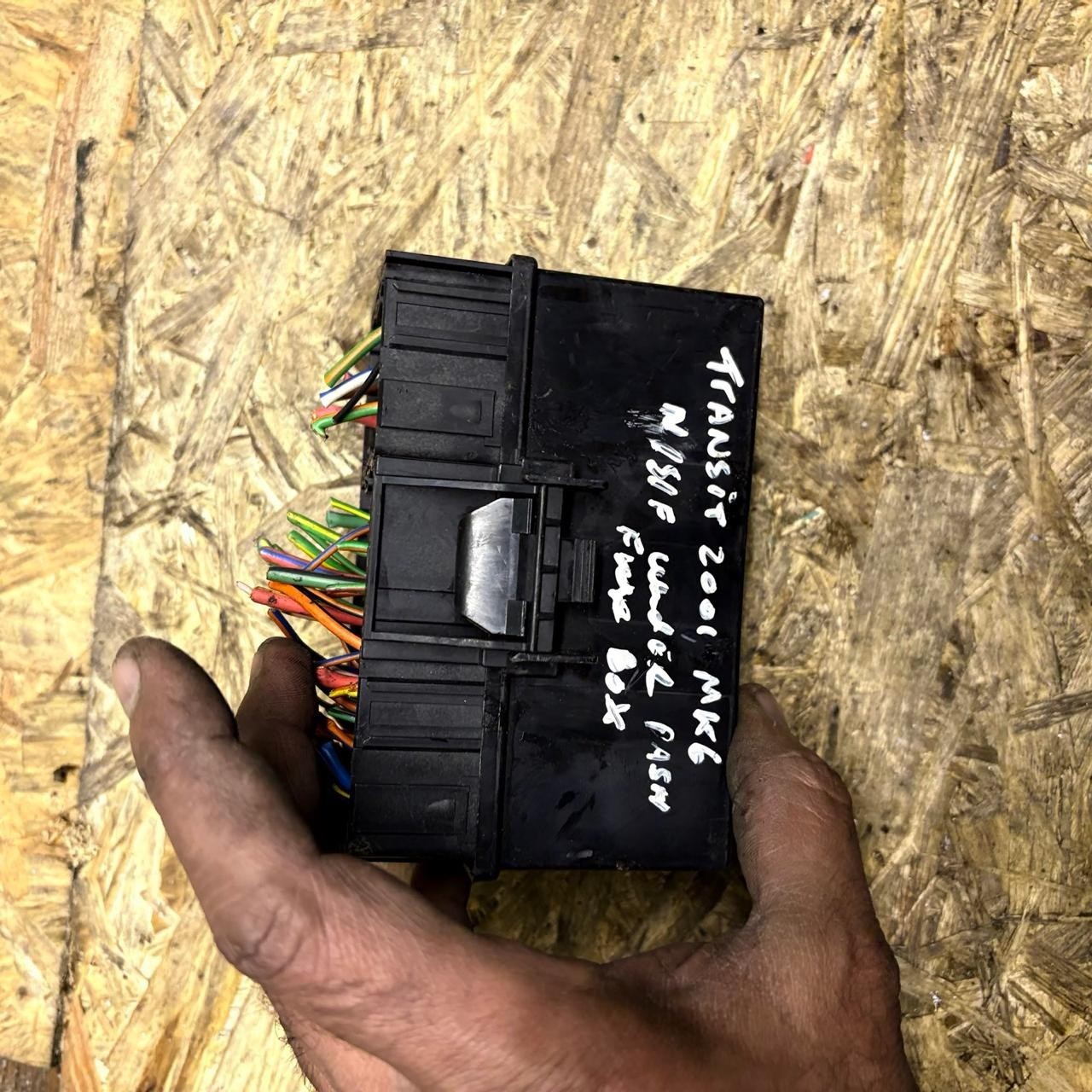 2CIT14N003AA Ford Transit MK6 2000-2006 Front Left Under Dash Fuse Relay Box