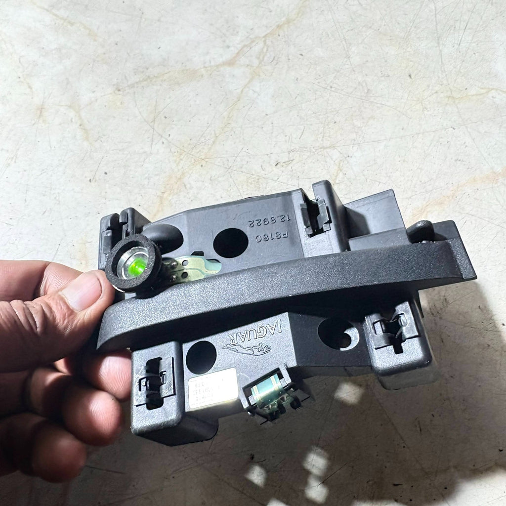 Jaguar S‑Type 1999–2008 Air Bag Indicator Sensor Front Left 3R83‑10C915‑BD