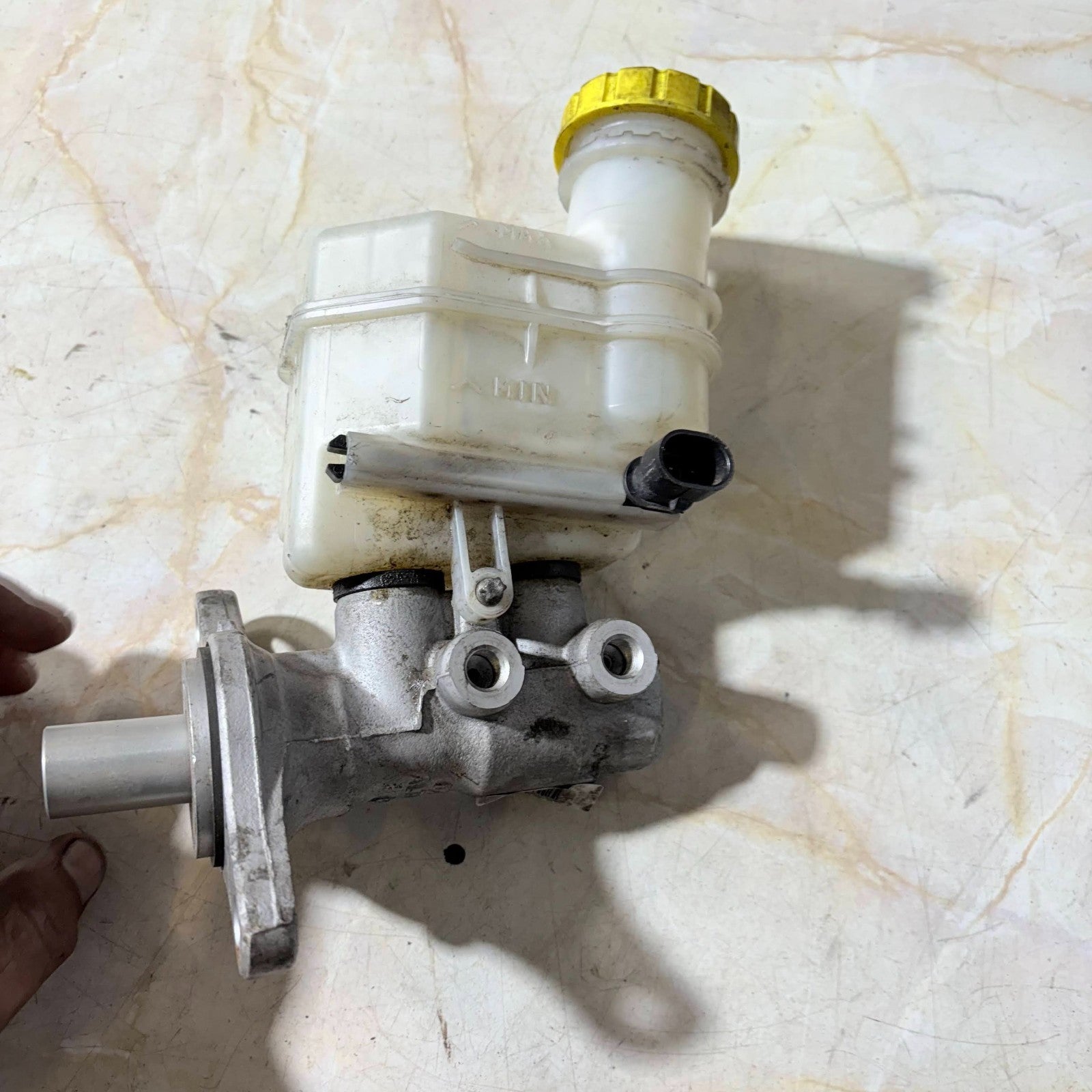 FIAT 500 BRAKE MASTER CYLINDER 32069666 HATCHBACK 2013