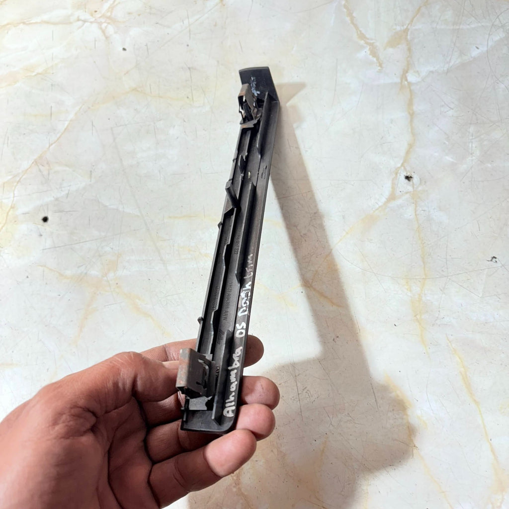 Seat Alhambra Right Side Dashboard Trim 7M4857222