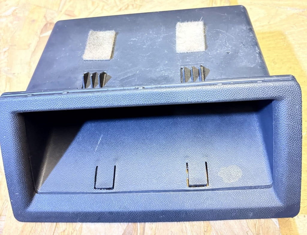 VAUXHALL CORSA C 2007 STORAGE TRAY UNDER DASHBOARD 09114397 O/S/F