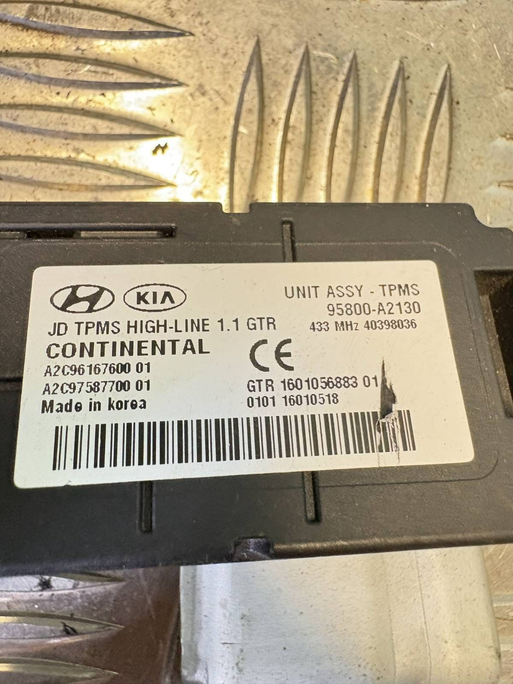 KIA CEED MK2 TPMS CONTROL MODULE 2016 95800-A2130