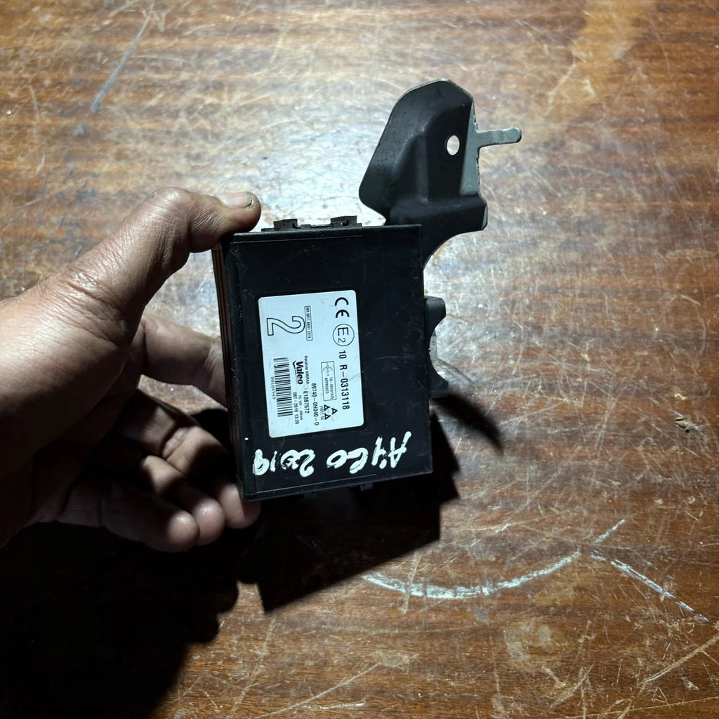 Toyota Aygo Peugeot 108 Citroen C1 2014-22 Door Control Module Unit 89740-0H04D
