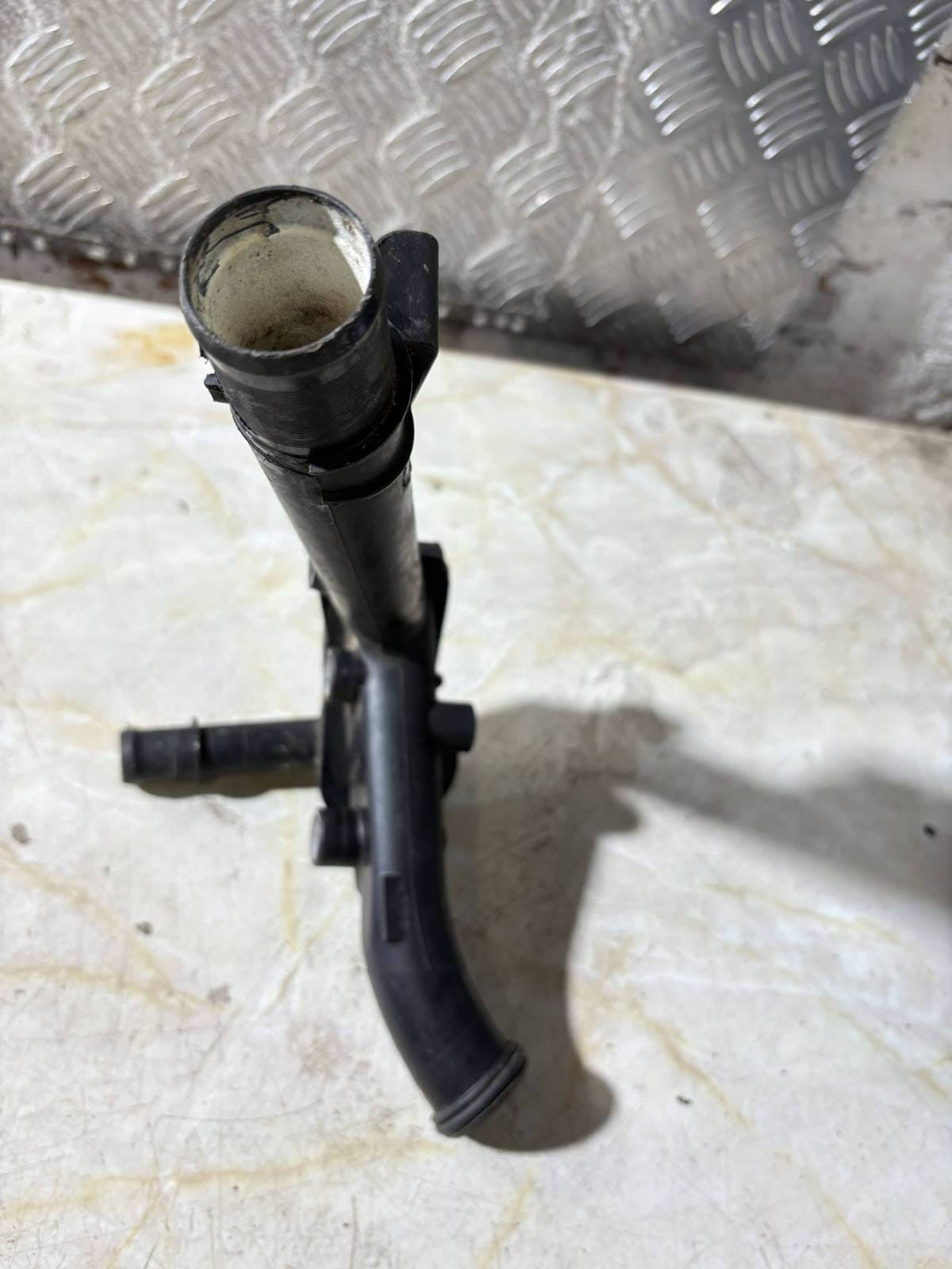 12-15 MERCEDES A CLASS A180 W176 THERMOSTAT WATER COOLANT PIPE 1.5 CDI DIESEL
