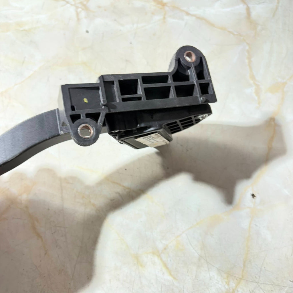 HK83-9F836-CB ACCELERATOR PEDAL FOR JAGUAR X761