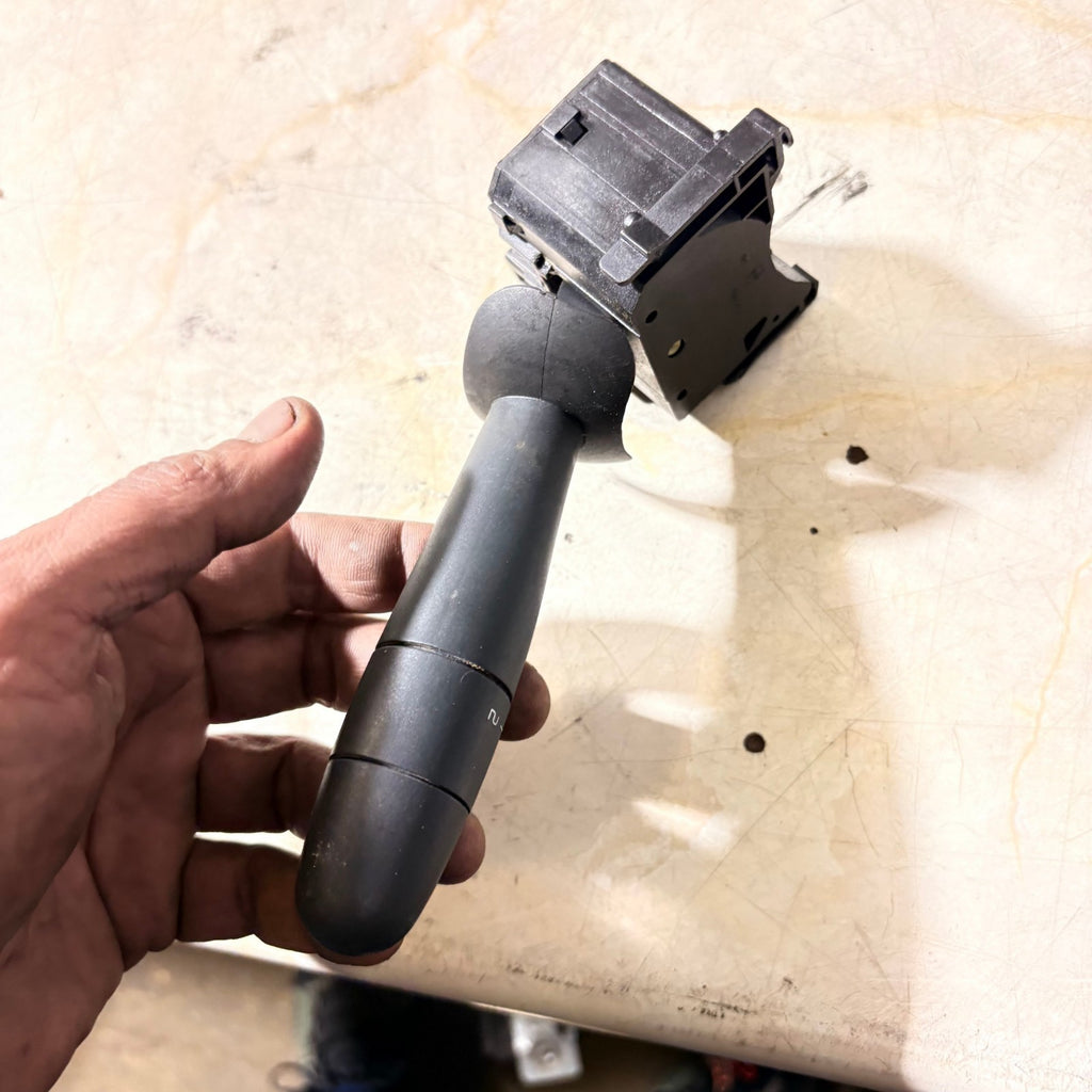 RENAULT MOVANO WIPER STALK 8200199519 2004-2010