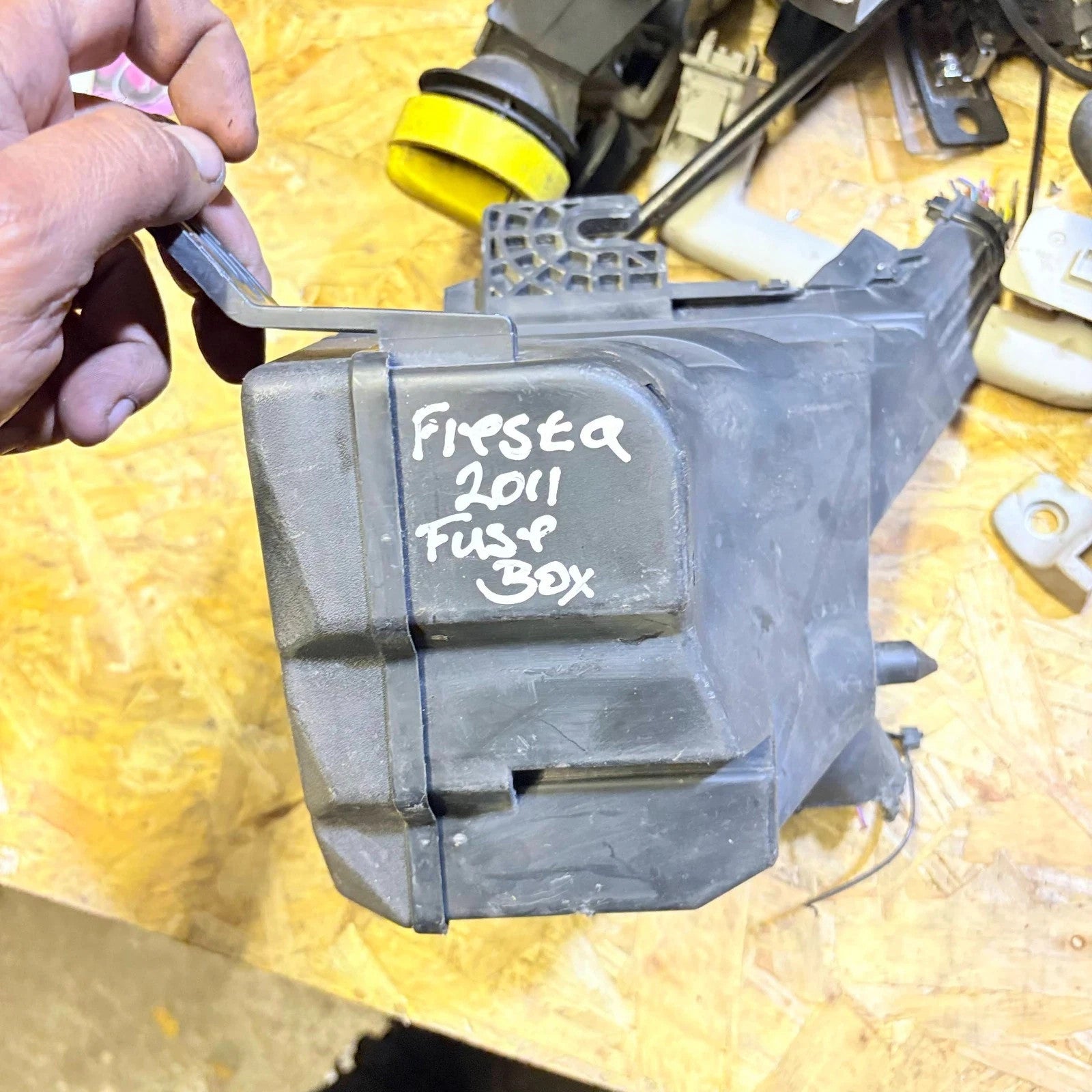 FORD FIESTA 2011 FUSE BOX