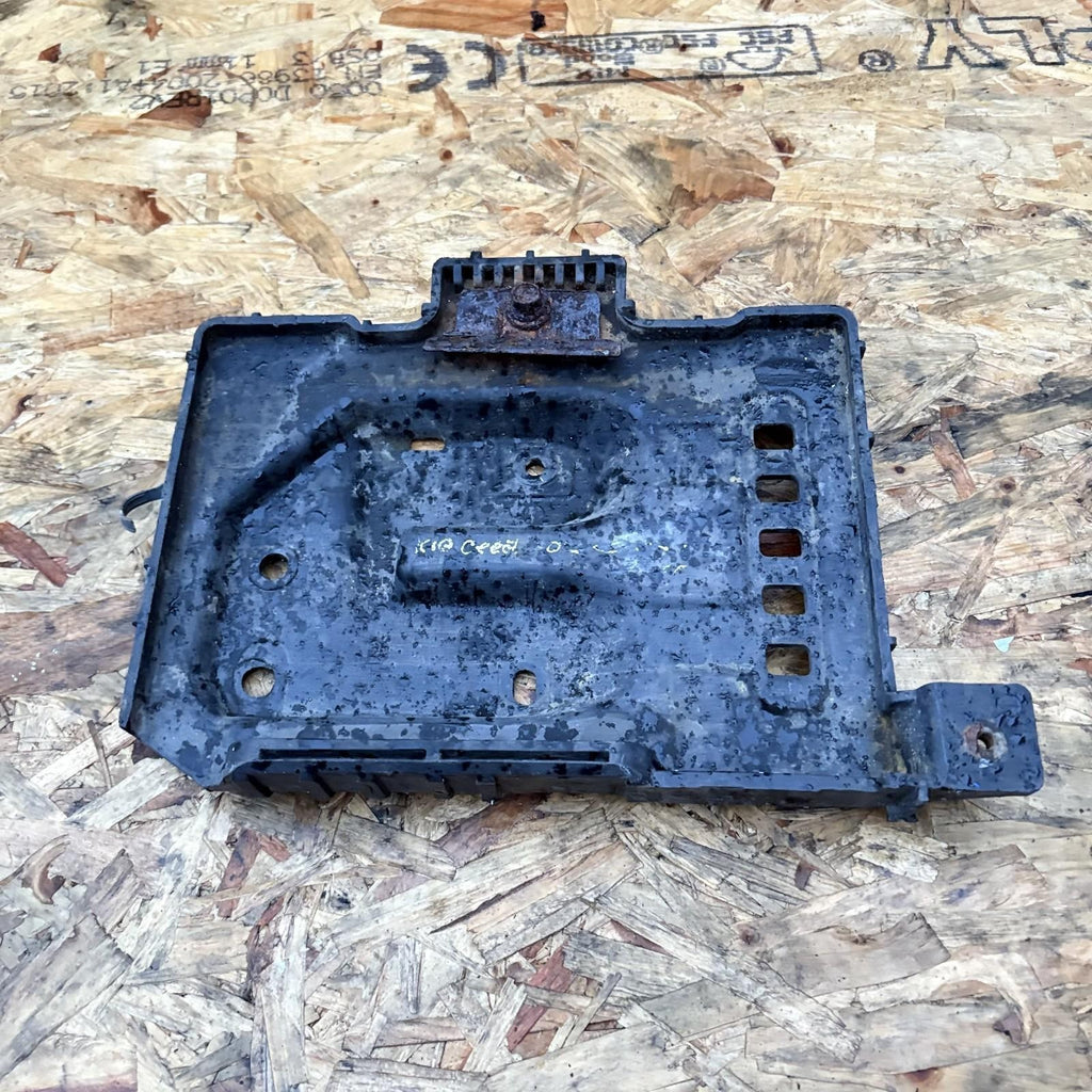 Kia Ceed Battery Holder 37150-1H500 Genuine OEM