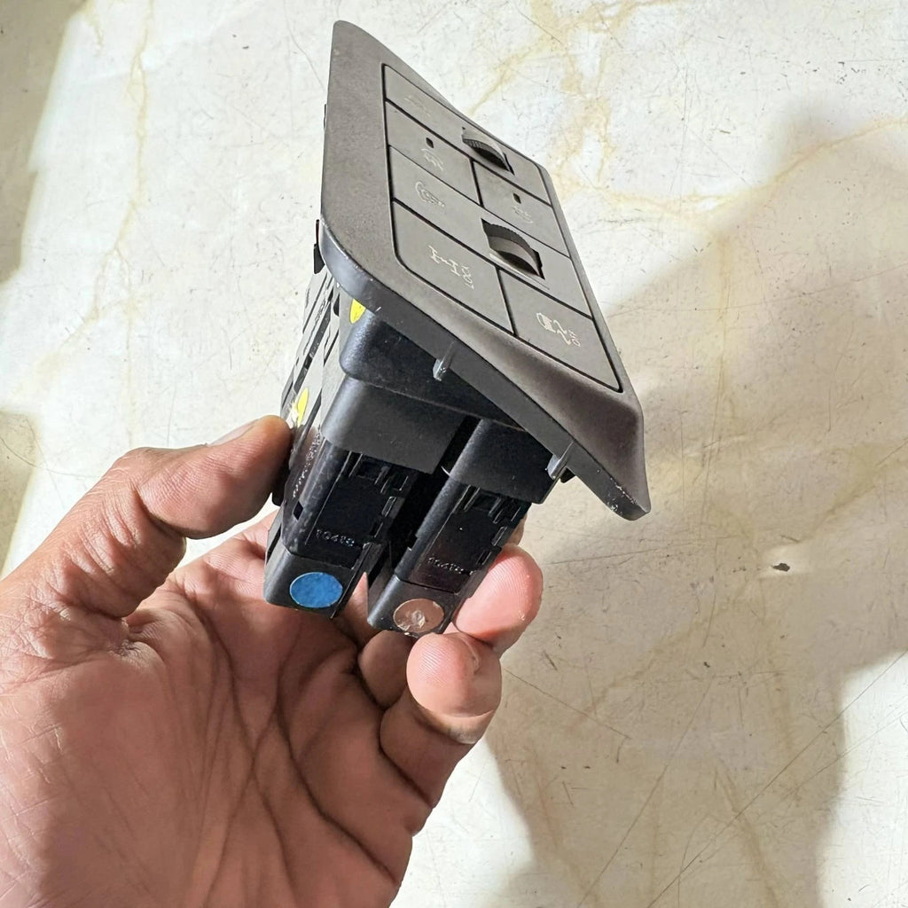 HYUNDAI SANTA FE TC MK2 (2011) CONTROL SWITCH 202002962
