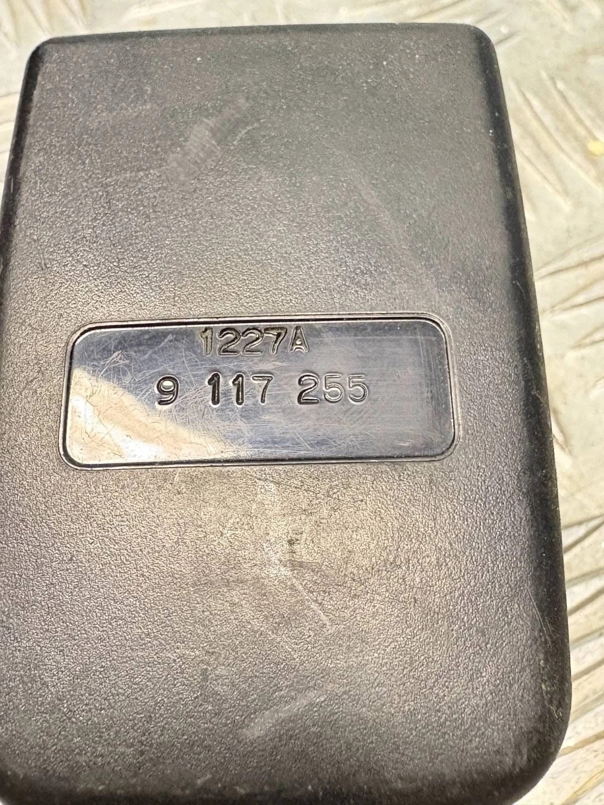 MINI COOPER 2008 S R52 TWIN REAR SEAT BELT BUCKLES 9117255