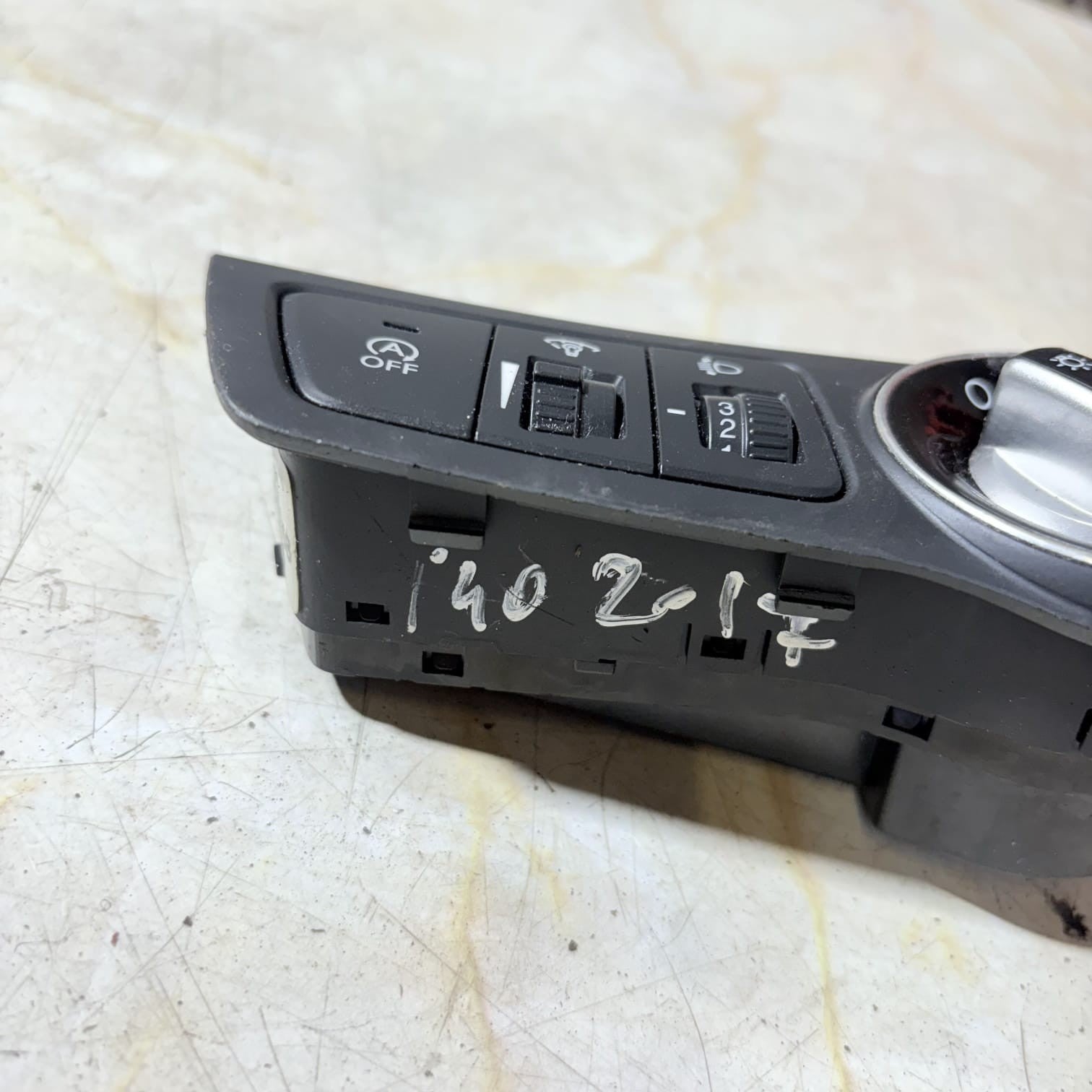 HYUNDAI I40 HEADLIGHT CONTROL SWITCH 2017 TO 2015 933003Z970